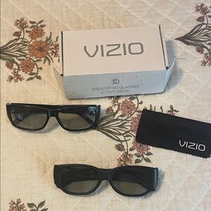 Vizio Black 3D Glasses with Cloth